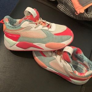 Little girls running system by puma tennis shoe